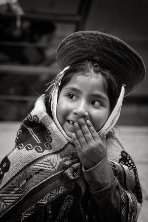 L’enthousiasme pudique d’une jeune Quechua